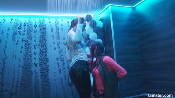 The Wetlook Vibe Is Very Alive! Screencap 39 on www.sinx.com