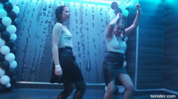 The Wetlook Vibe Is Very Alive! Screencap 50 on www.sinx.com