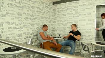 Bi Bar Buddies Screencap 6 on www.sinx.com