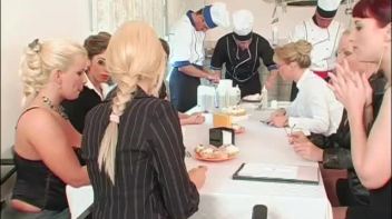 Cake Party Part 1 Screencap 19 on www.sinx.com