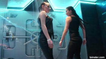 Sexy amateur chicks own the wet dancefloor Screencap 25 on www.sinx.com