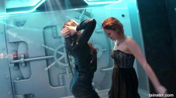 Sexy amateur chicks own the wet dancefloor Screencap 30 on www.sinx.com