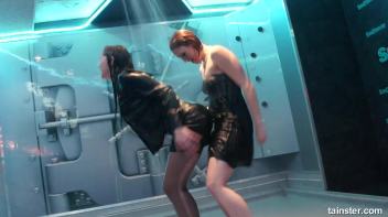 Sexy amateur chicks own the wet dancefloor Screencap 38 on www.sinx.com