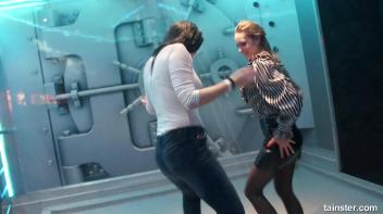 Sexy amateur chicks own the wet dancefloor Screencap 45 on www.sinx.com