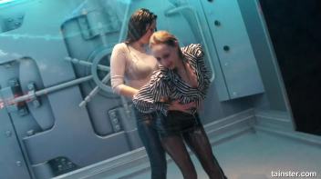 Sexy amateur chicks own the wet dancefloor Screencap 57 on www.sinx.com