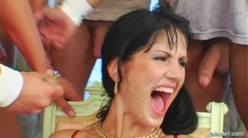 Cum On Sarah Twain Screencap 90 on www.sinx.com