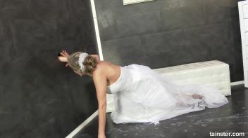 Wedding Cum Party Screencap 9 on www.sinx.com