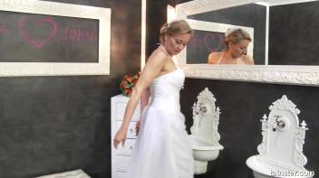 Wedding Cum Party Screencap 1 on www.sinx.com