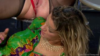 Winter Piss Fun Screencap 77 on www.sinx.com