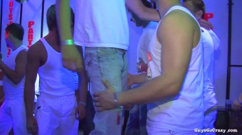 GGC White Sensation Part 2 - Cam 1 Screencap 11 on www.sinx.com