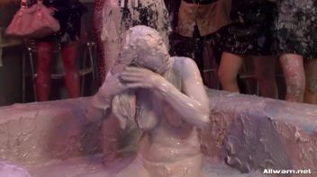 Mud Babes With Rage Screencap 70 on www.sinx.com