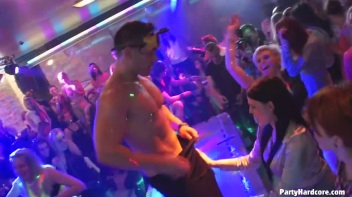 Party Hardcore Gone Crazy Vol. 33 Part 4 - Cam 2 Screencap 86 on www.sinx.com