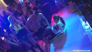 Party Hardcore Gone Crazy Vol. 33 Part 4 - Cam 2 Screencap 79 on www.sinx.com