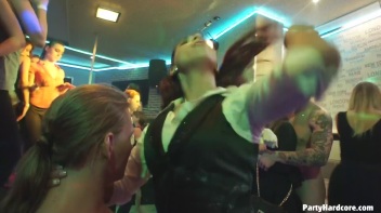 Party Hardcore Gone Crazy Vol. 32 Part 7 - Cam 3 Screencap 14 on www.sinx.com
