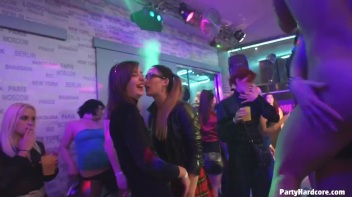 Party Hardcore Gone Crazy Vol. 32 Part 7 - Cam 3 Screencap 20 on www.sinx.com