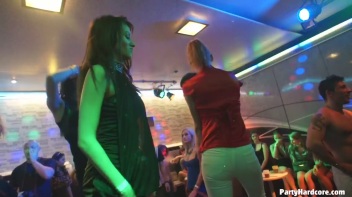 Party Hardcore Gone Crazy Vol. 32 Part 7 - Cam 3 Screencap 83 on www.sinx.com