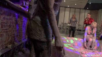 No Angels In This Mud Pit! Screencap 44 on www.sinx.com