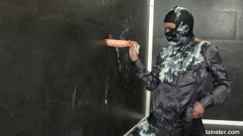 Blonde thief Barra makes herself cum with a stolen Dildo Screencap 13 on www.sinx.com