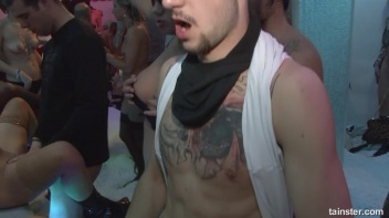 Winter WonderBang Part 6 - Cam 3 Screencap 8 on www.sinx.com