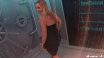 Wet Dancing For The Fans Screencap 48 on www.sinx.com