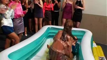 Oily Wrestling Battle You Gotta See! Screencap 25 on www.sinx.com