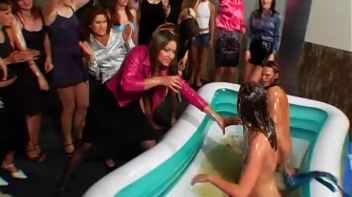 Oily Wrestling Battle You Gotta See! Screencap 81 on www.sinx.com