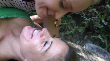 Girlfriends Lustful Outdoor Face Licking Screencap 31 on www.sinx.com