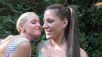 Girlfriends Lustful Outdoor Face Licking Screencap 5 on www.sinx.com