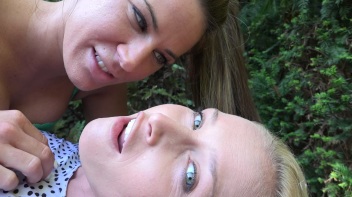 Girlfriends Lustful Outdoor Face Licking Screencap 64 on www.sinx.com