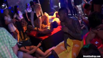 International Summer Lovin' Part 4 - Hardcore Cam Screencap 8 on www.sinx.com