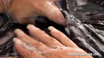 Gina's Gooey Fetish Show Screencap 109 on www.sinx.com