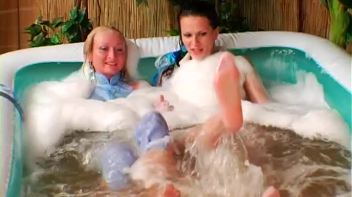 Inflatable Pool Wetlook Fun Screencap 73 on www.sinx.com