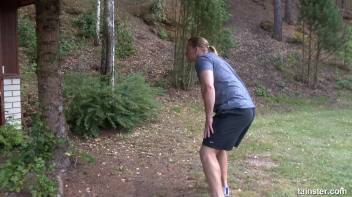 Pissing action in the garden Screencap 2 on www.sinx.com