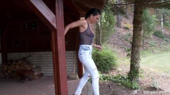 Pissing action in the garden Screencap 7 on www.sinx.com