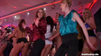 Valentine's Day Vaginas Part 6 - Main Edit Screencap 90 on www.sinx.com