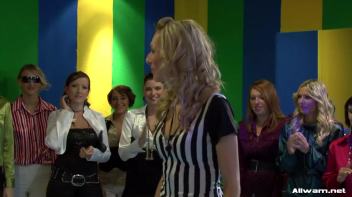 Goo Wrestling Will Leave You Totally Naked Screencap 10 on www.sinx.com