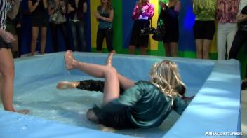 Goo Wrestling Will Leave You Totally Naked Screencap 30 on www.sinx.com