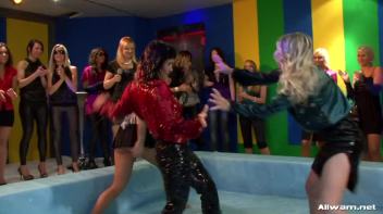 Goo Wrestling Will Leave You Totally Naked Screencap 31 on www.sinx.com