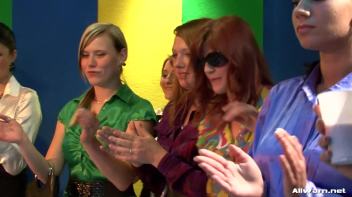 Goo Wrestling Will Leave You Totally Naked Screencap 64 on www.sinx.com