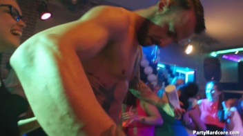 Party Hardcore Gone Crazy Vol. 37 Part 2 - Cam 1 Screencap 72 on www.sinx.com