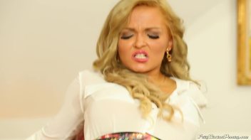 Satisfying Her Dirty Piss Desires Screencap 61 on www.sinx.com