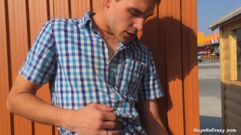 Suckin' It By The Shed! Screencap 13 on www.sinx.com