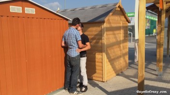 Suckin' It By The Shed! Screencap 2 on www.sinx.com