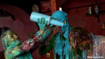 Smoothie Shop WAM Catfight Screencap 94 on www.sinx.com