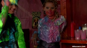 Smoothie Shop WAM Catfight Screencap 35 on www.sinx.com