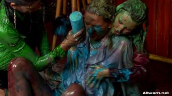 Smoothie Shop WAM Catfight Screencap 76 on www.sinx.com