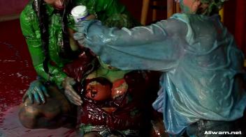 Smoothie Shop WAM Catfight Screencap 79 on www.sinx.com