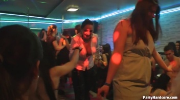 Party Hardcore Gone Crazy Vol. 9 Part 5 - Cam 4 Screencap 78 on www.sinx.com