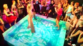 Blue Gel Pit Action! Screencap 11 on www.sinx.com