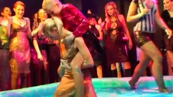 Blue Gel Pit Action! Screencap 18 on www.sinx.com